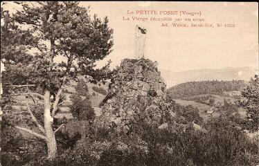 La Petite-Fosse (Vosges). La Vierge décapitée par un obus.