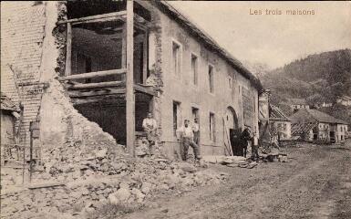 Les trois maisons.