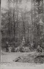 Les Vosges. Col de la Chipote. Monument érigé à la mémoire des Soldats tombés au Champ d'honneur, inauguré le 3 Octobre 1915.