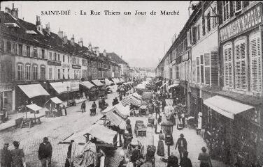 Saint-Dié : La Rue Thiers un Jour de Marché.