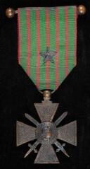 Croix de guerre avec citation à l’ordre de la division.