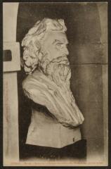 Épinal. - Musée. Buste du sculpteur-médailleur H. Ponscarme, par lui-même.