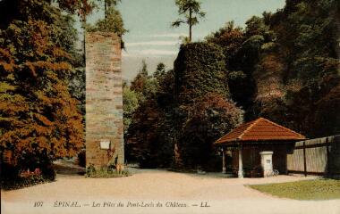 Épinal. - Les piles du pont-levis du château.