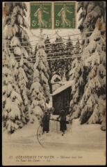 Gérardmer en hiver. - Skieuse sous bois au Saut des Cuves.