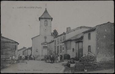 Saint-Prancher. - Vue du centre du village. À l'arrière-plan, l'église.