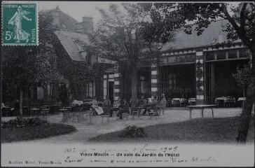 Vieux-Moulin. - Un coin du jardin de l'hôtel [Reulier].