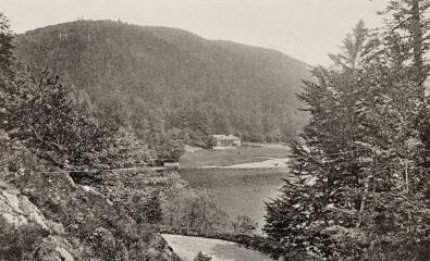 Environs de Gérardmer - Le lac de Retournemer.