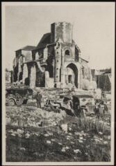 [Châtel-sur-Moselle]. - Le centre de la ville a été très abimé en 1940. L'église a été très touchée.