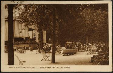 Contrexéville. - Concert dans le parc.