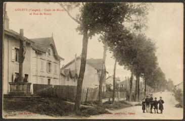 Golbey. - Croix de mission et rue de Nancy.