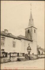 Greux, près de Domrémy (Vosges). Presbytère et église.