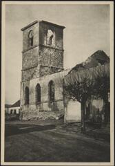 Auberge de la Roche des Fées. - Jeanménil. [Vue des ruines de l'église, détruite lors des combats de la Seconde guerre mondiale].