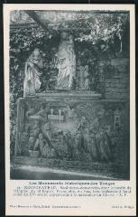 Neufchâteau. - Sculptures conservées dans le jardin de l'hôpital du Saint-Esprit. Parmi elles, en bas, très intéressant haut relief du XVe siècle, représentant la naissance du Christ.