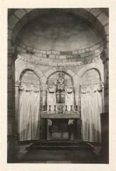 Vue de l’autel d’Aureil-Maison. On aperçoit la Vierge après sa restauration.