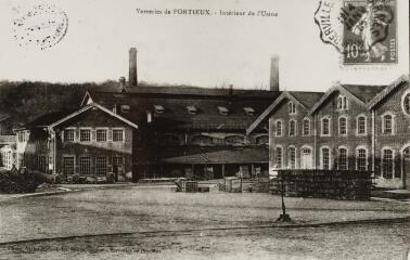 [Portieux]. - Intérieur de l'usine.