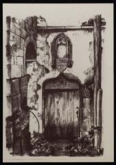 Couvent des cordeliers des Petits Thons (Vosges). - Porte latérale d'entrée à l'église Notre-Dame-des-Neiges (1483), surmontée du blason des Saint-Loup-Choiseul.