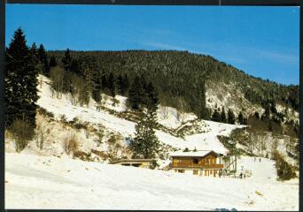 [Le Valtin]. - Altitude 830 à 980 m, vue sur les pistes de ski.