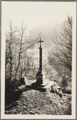 Plombières-les-Bains - calvaire. – Vue d'ensemble.