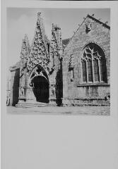 Pont-Croix - église Notre-Dame-de-Roscudon. – Vue rapprochée sur le portail.