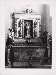 Archettes - église Saint-Léger. – Vue d'une retable secondaire dit Ecce homo et de statues - XVIIIe siècle.