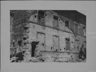 Chaumousey - ancienne abbaye Notre-Dame. – Vue rapprochée sur une façade.