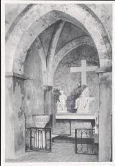 Contrexéville - église Saint-Epvre. – Vue de l'intérieur ; chœur.