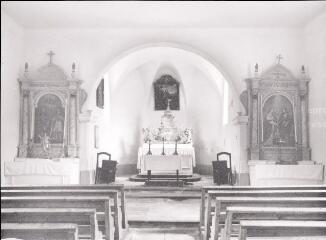La Croix-aux-Mines, Le Chipal - chapelle Saint-Marc. – Vue de l'intérieur ; nef avec l'allée centrale menant à l'autel.