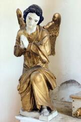 La Croix-aux-Mines, Le Chipal - chapelle Saint-Marc. – Vue d'une statue d'ange adorateur - XVIIIe siècle.