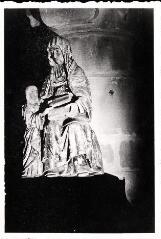 Dombrot-le-Sec - église Saint-Brice. – Vue d'une statue représentant l'Éducation de la Vierge par sainte Anne - XVIe siècle.