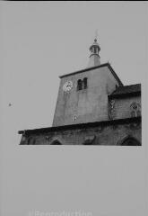 Girmont - église de la Nativité-de-Notre-Dame. – Vue rapprochée sur le clocher.