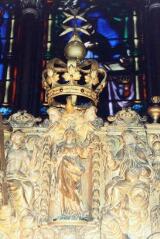 Neufchâteau - chapelle de l'hôpital du Saint-Esprit. – Détail d'un maître-autel et ses statuettes ; le Christ avec une croix, l'Immaculée Conception, Dieu le Père - 1706.