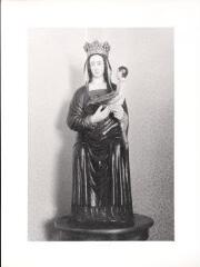 Plombières-les-Bains - hospice des Deux-Augustins. – Vue d'une statue de Vierge à l'Enfant et à l'oiseau - XVe siècle.