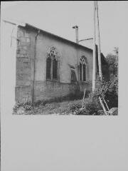 Removille - chapelle Saint-Nicolas. – Vue rapprochée sur une façade.