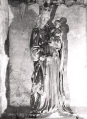 Removille - église Notre-Dame. – Vue d'une statue de Vierge à l'Enfant - XVe siècle.
