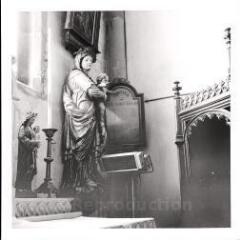 Saint-Julien - église Saint-Julien-de-Brioude. – Vue d'une statue de Vierge à l'Enfant - XVIIIe siècle.