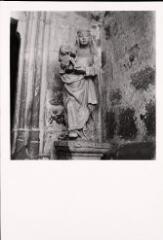 Viviers-le-Gras - église Saint-Élophe. – Vue d'une statue de Vierge à l'Enfant.