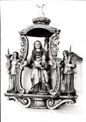Vrécourt - église Saint-Martin. – Vue d'une statuette de bâton de confrérie représentant l'Éducation de la Vierge par sainte Anne - XVIIIe siècle.