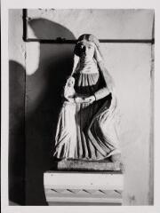 Vroville - église Saint-Didier. – Vue d'une statue représentant l'Éducation de la Vierge par sainte Anne.