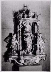 Vue d'une statuette de bâton de confrérie représentant l'Immaculée Conception - XVIIIe siècle.