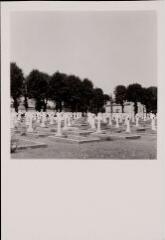 Rochefort. – Vues de cimetières.