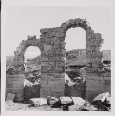 Grand. – Vues des vestiges de l'amphithéâtre gallo-romain.