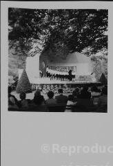 Vittel. – Chorale à l'auditorium du parc thermal.