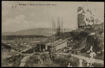 1 vue  - Arches. - Ruines du château (XIIIe siècle). (ouvre la visionneuse)